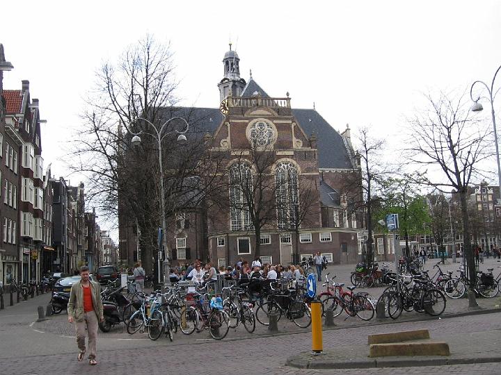 Amsterdam 25.jpg - Viele niederländische Firmen, wie beispielsweise die Brauerei Heineken und der Elektronikkonzern Philips, haben ihren Hauptsitz in Amsterdam.
